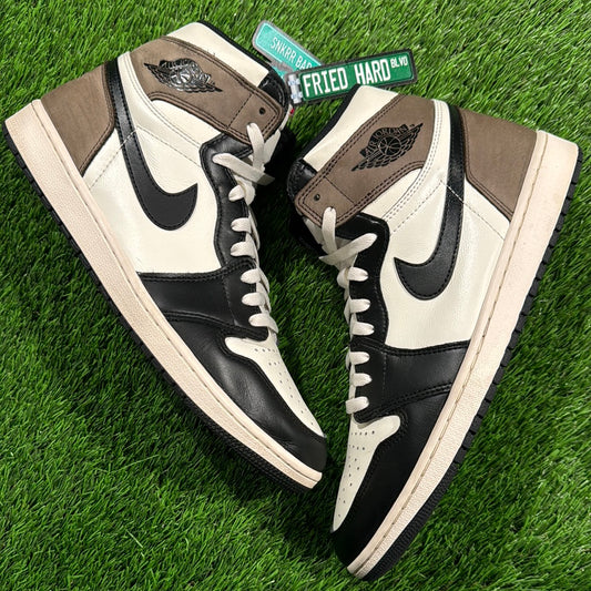 Air Jordan 1 Retro High OG 'Dark Mocha'