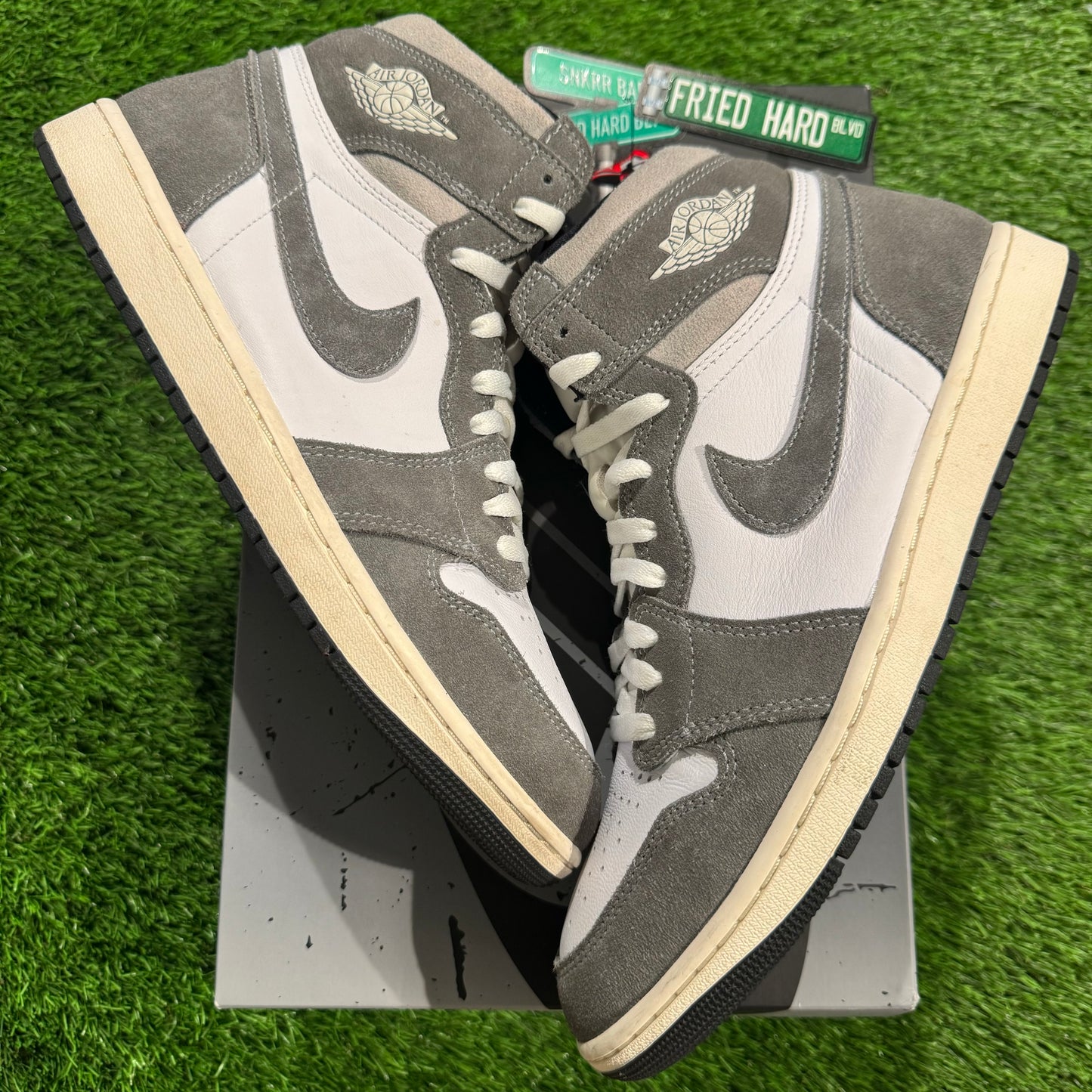 Air Jordan 1 Retro High OG 'Washed Black'