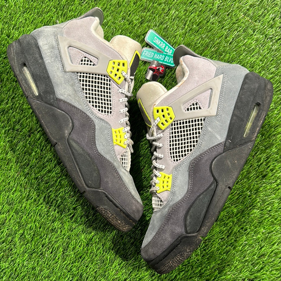 Air Jordan 4 Retro SE 'Neon 95'