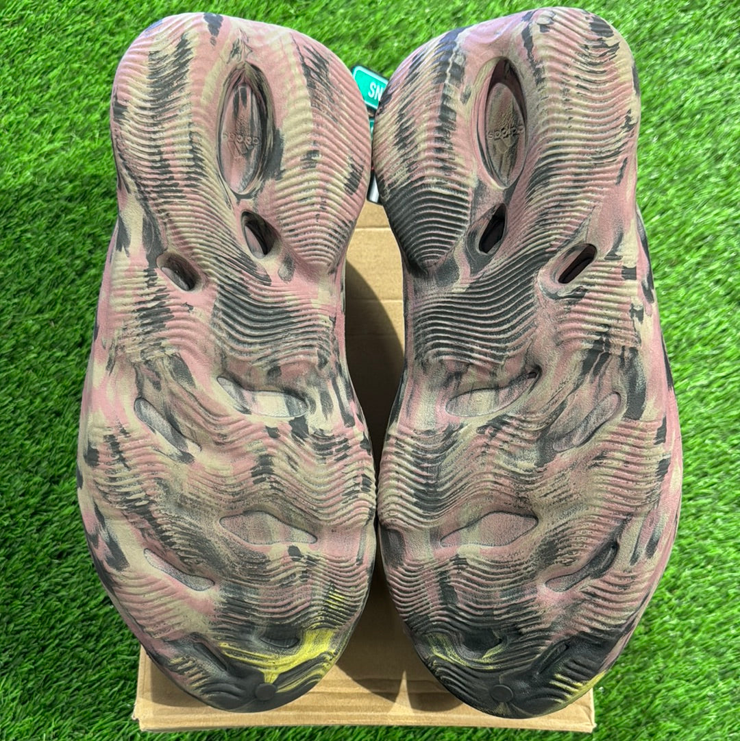 Yeezy Foam Runner 'MX Carbon'
