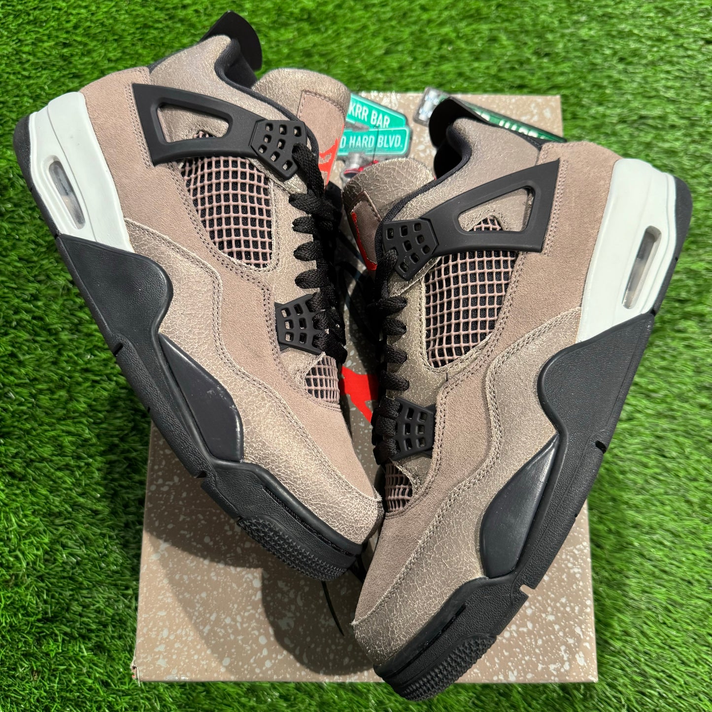 Air Jordan 4 Retro 'Taupe Haze'