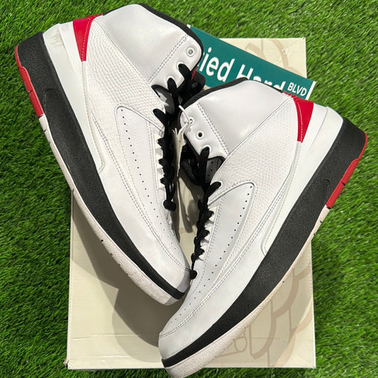 Air Jordan 2 Retro 'Chicago' 2022