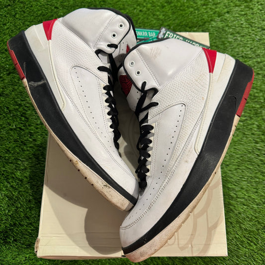 Air Jordan 2 Retro 'Chicago' 2022