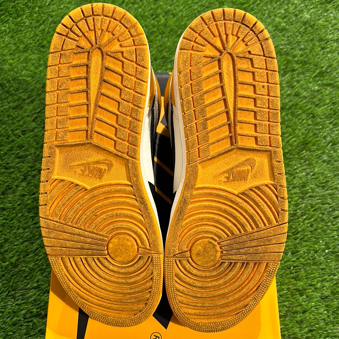 Air Jordan 1 Retro High OG 'Yellow Toe'