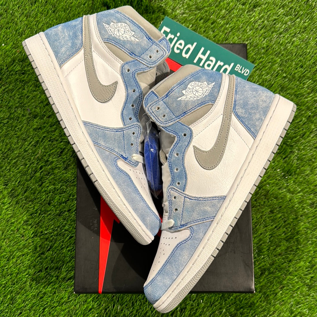 Air Jordan 1 Retro High OG 'Hyper Royal'