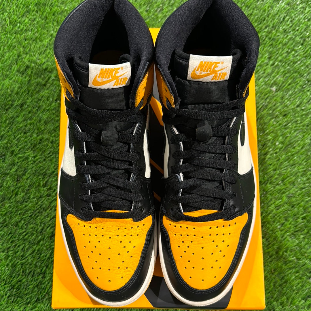 Air Jordan 1 Retro High OG 'Yellow Toe'