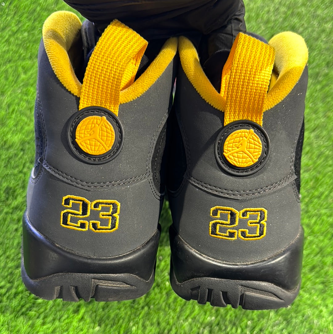 Air Jordan 9 Retro ‘Dark Charcoal University Gold’