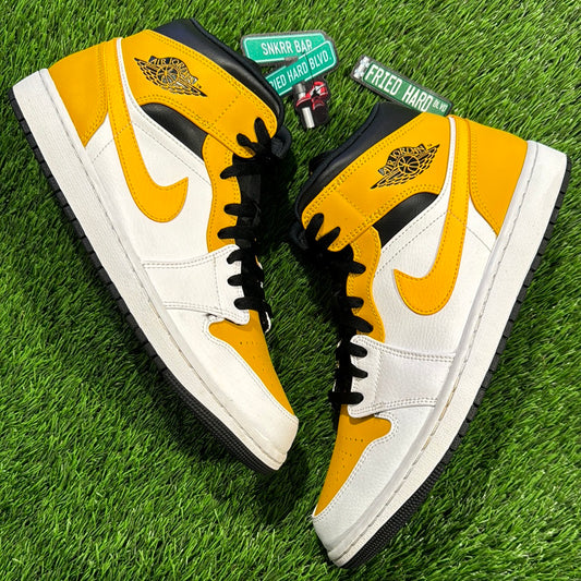 Air Jordan 1 Mid 'University Gold'