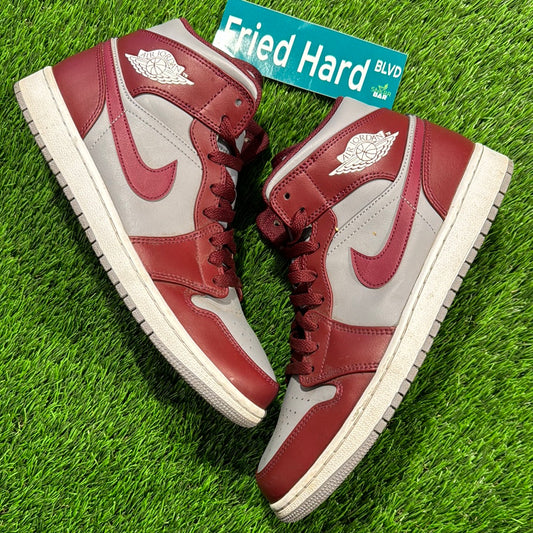Air Jordan 1 Mid 'Cherrywood Red'