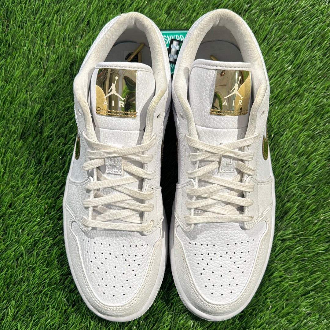 Wmns Air Jordan 1 Retro Low 'White Metallic Gold'