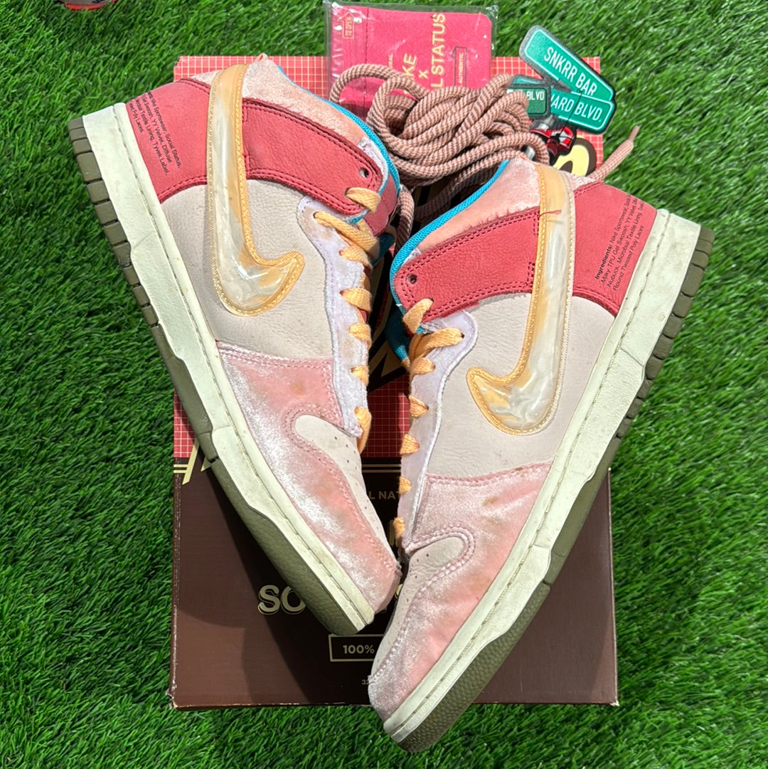 Social Status x Dunk Mid 'Strawberry Milk'