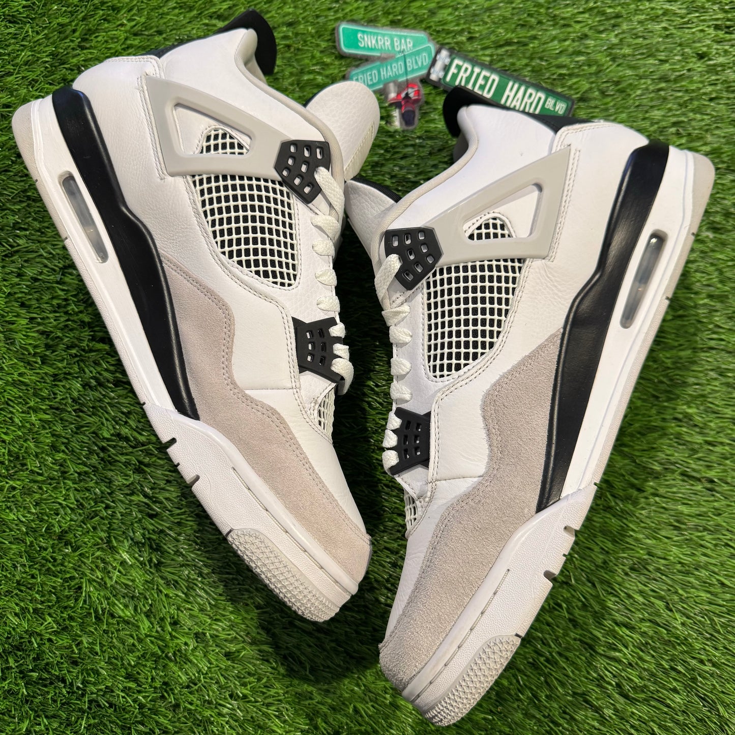 Air Jordan 4 Retro 'Military Black'