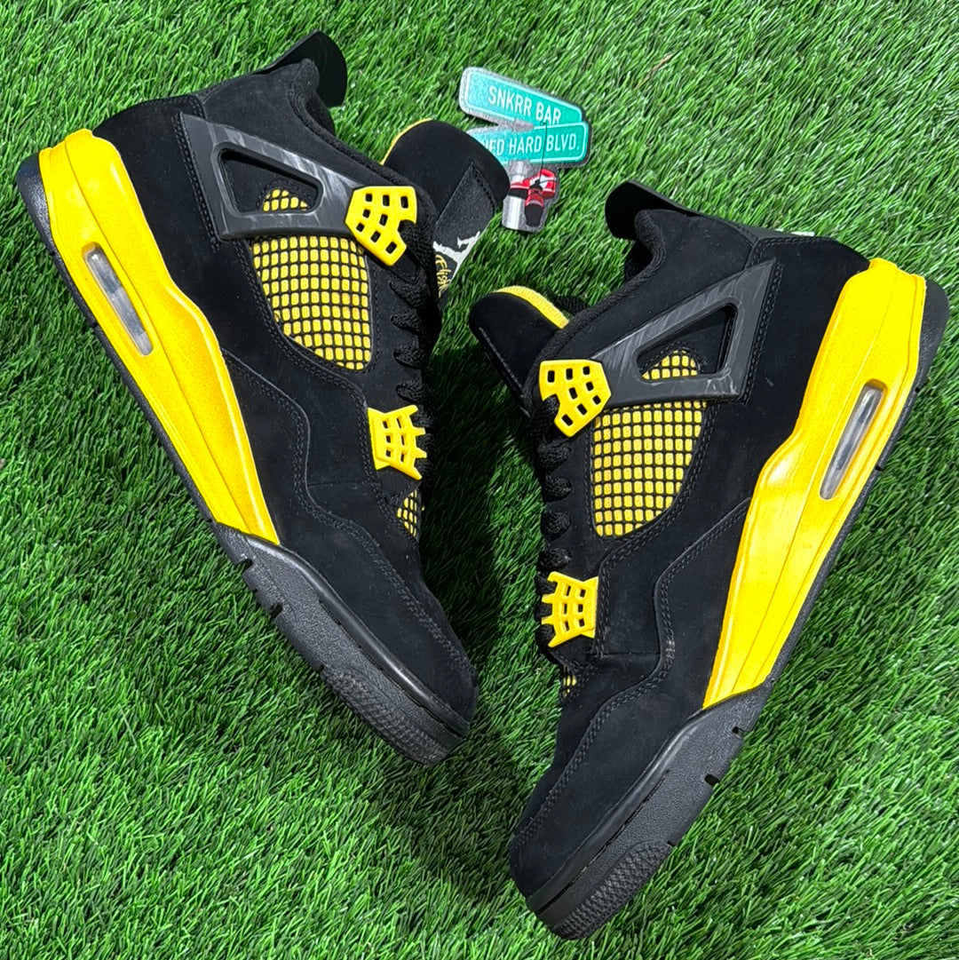 Air Jordan 4 Retro 'Thunder' 2023
