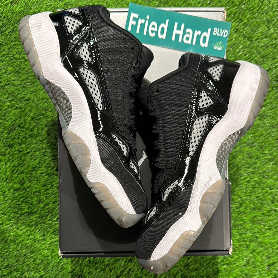 Air Jordan 11 Retro Low IE 'Black White'
