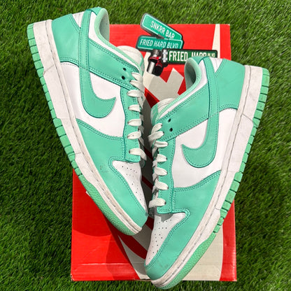 Dunk Low Green Glow (Women's) SIZE 7.5M/9W