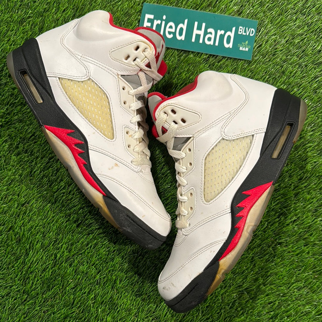 Air Jordan 5 Retro 'Fire Red' 2013