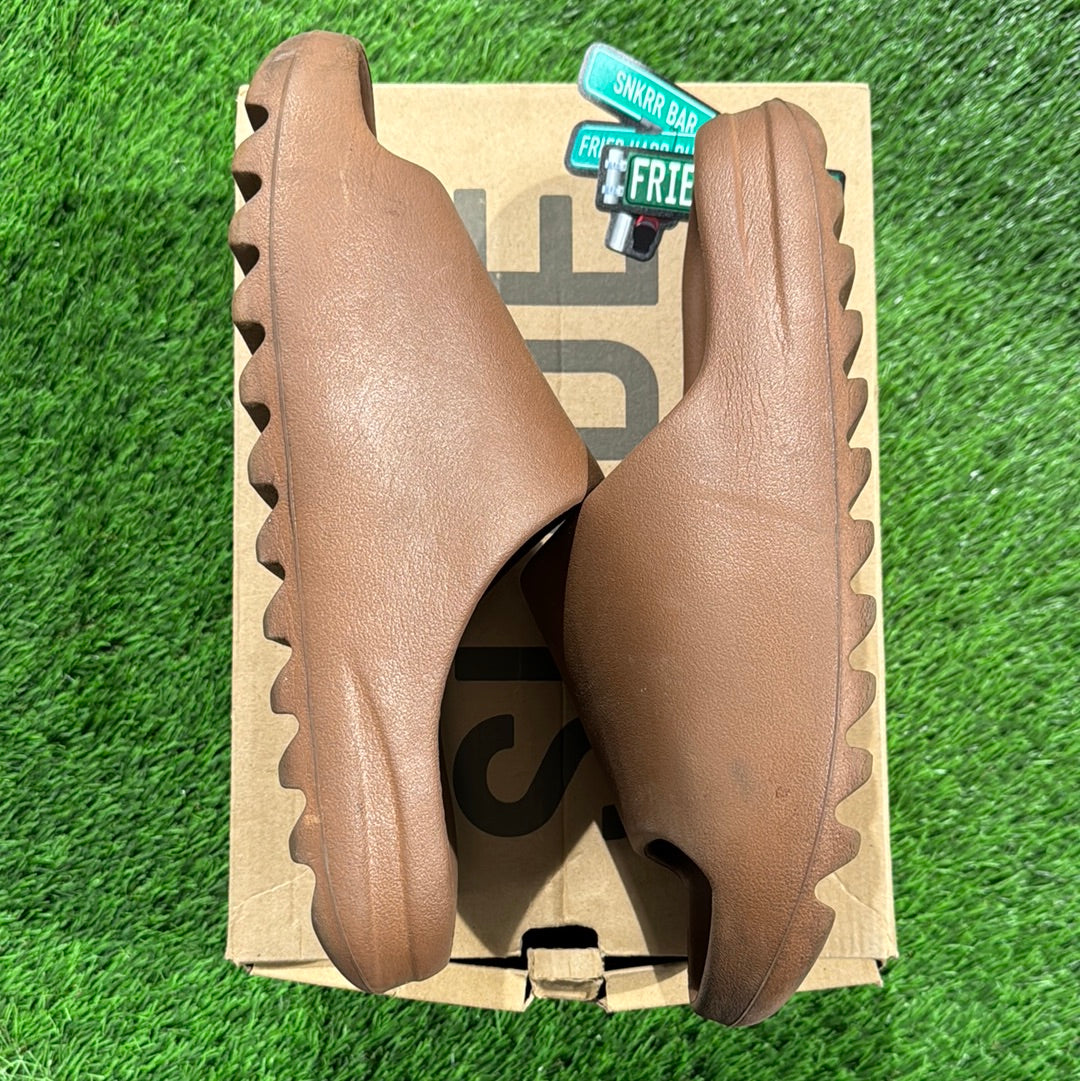 Yeezy Slides 'Flax'