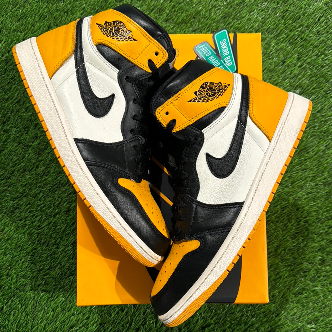 Air Jordan 1 Retro High OG 'Yellow Toe'