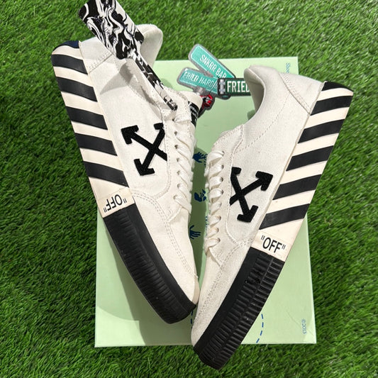Off-White Vulcanized Low 'White Black'