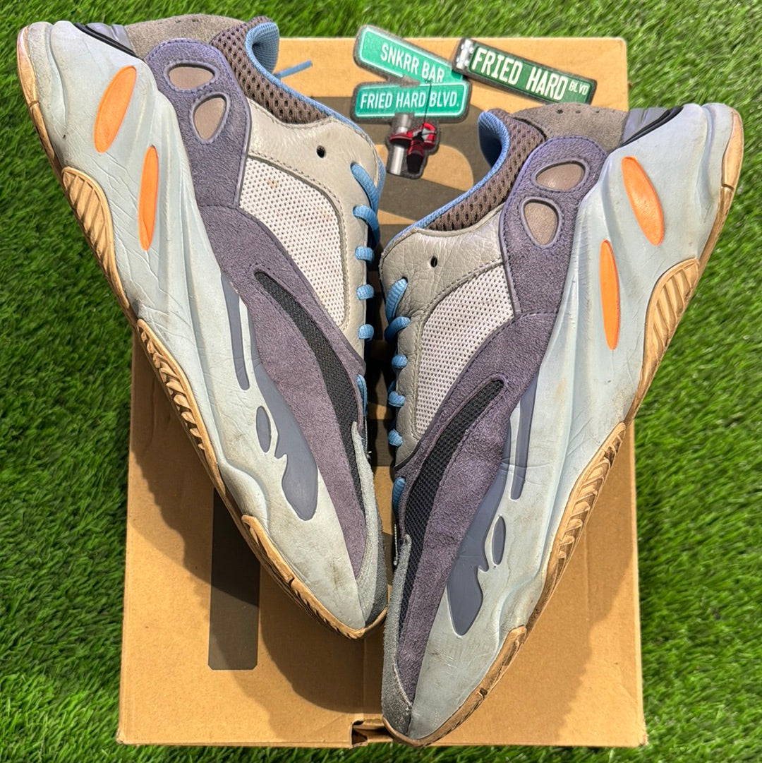 Yeezy Boost 700 'Carbon Blue'