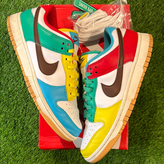 Dunk Low SE 'Free.99 - White'