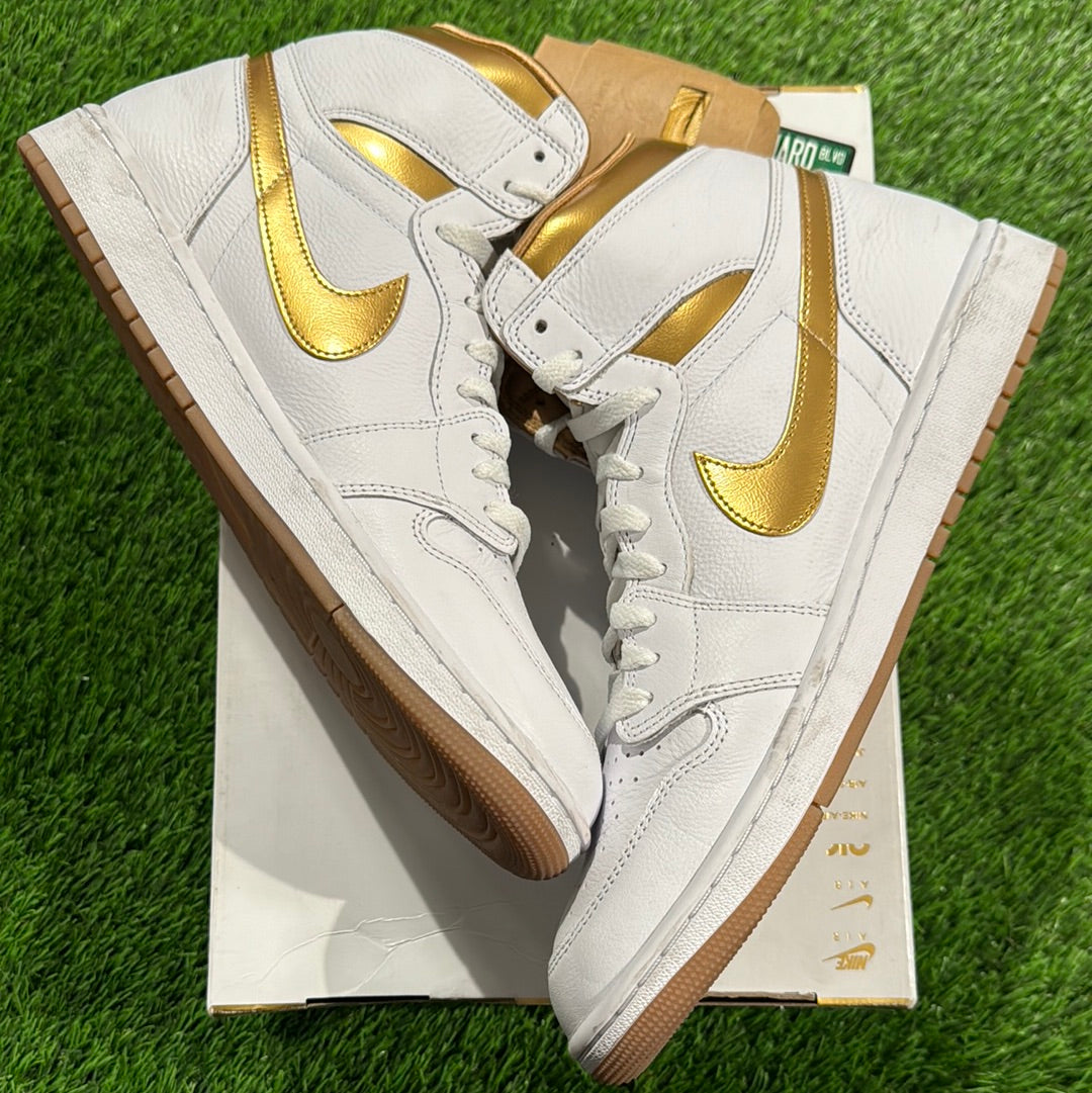 Wmns Air Jordan 1 Retro High OG 'Metallic Gold'