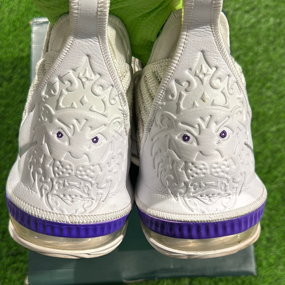 LeBron 16 'Buzz Lightyear'