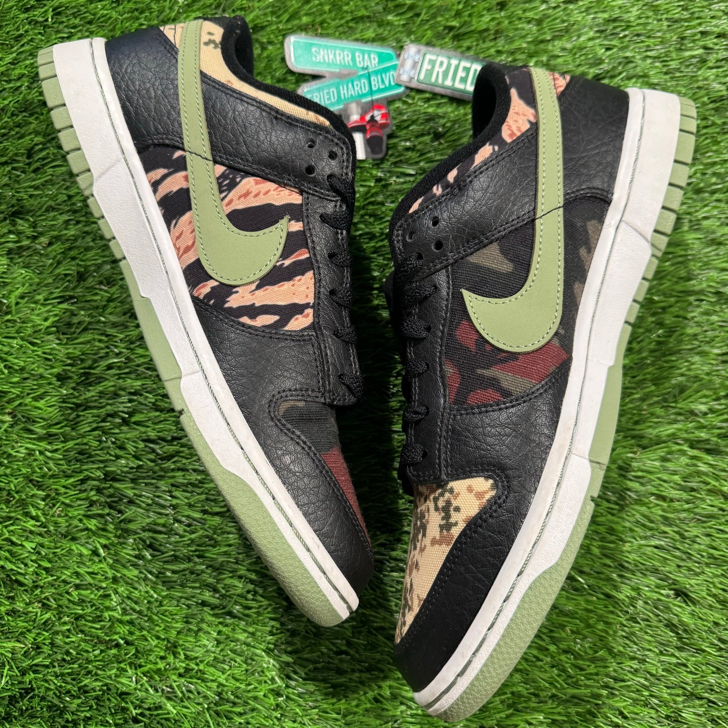 Dunk Low SE 'Black Multi-Camo'