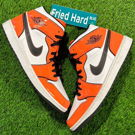 Air Jordan 1 Mid SE 'Turf Orange'