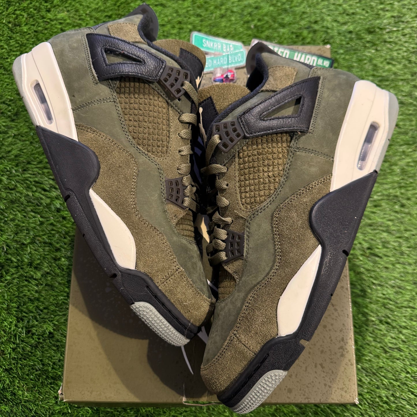 Air Jordan 4 Retro SE Craft 'Olive'