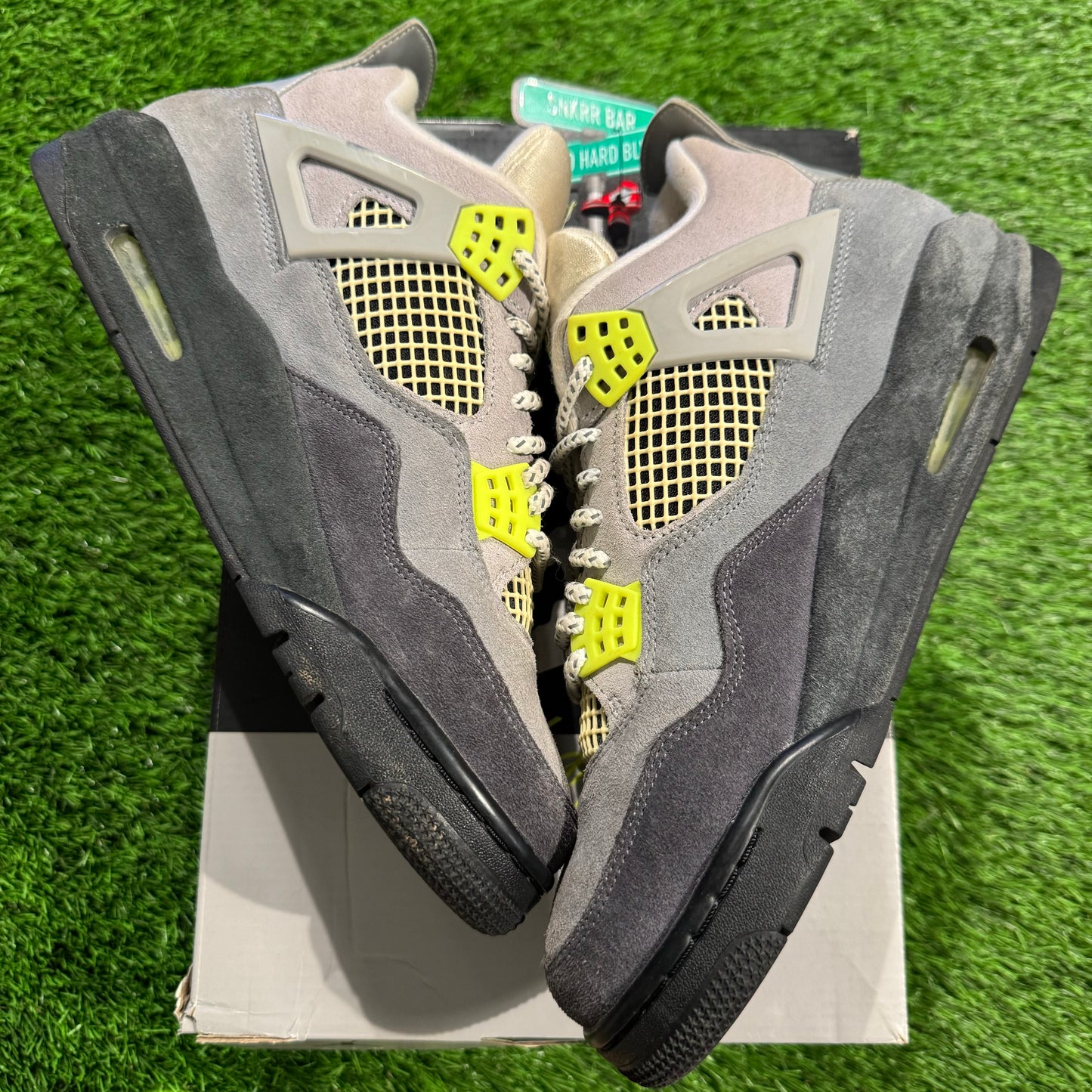 Air Jordan 4 Retro SE 'Neon 95'