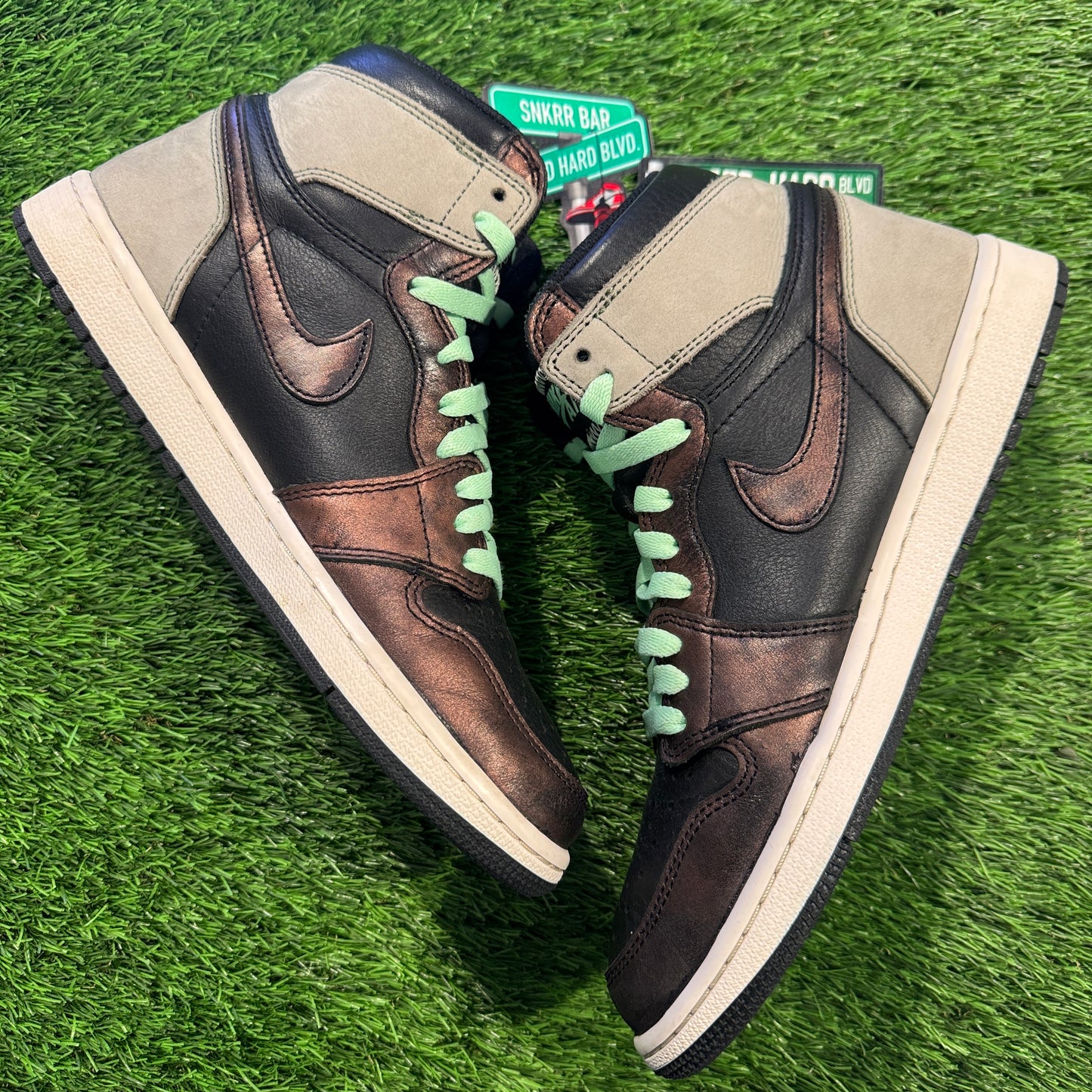 Air Jordan 1 Retro High OG 'Patina'