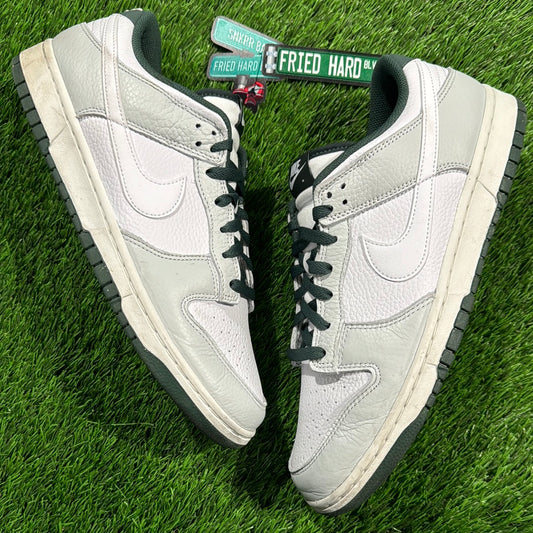 Dunk Low SE 'Photon Dust Vintage Green'