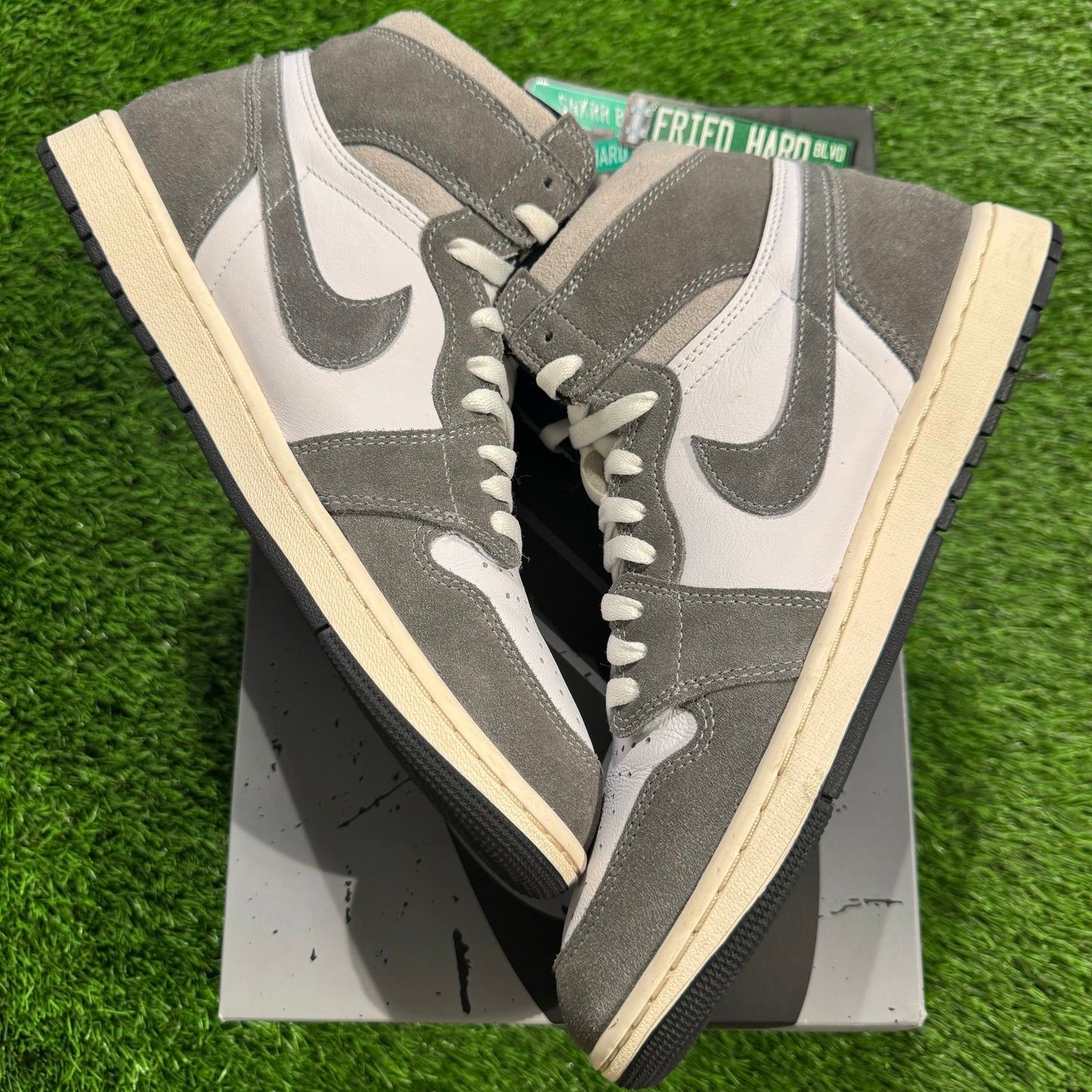 Air Jordan 1 Retro High OG 'Washed Black'