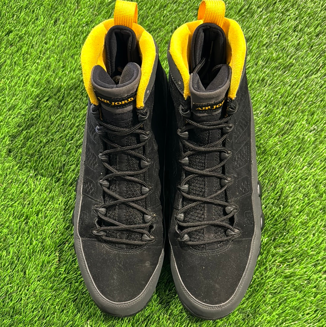Air Jordan 9 Retro ‘Dark Charcoal University Gold’