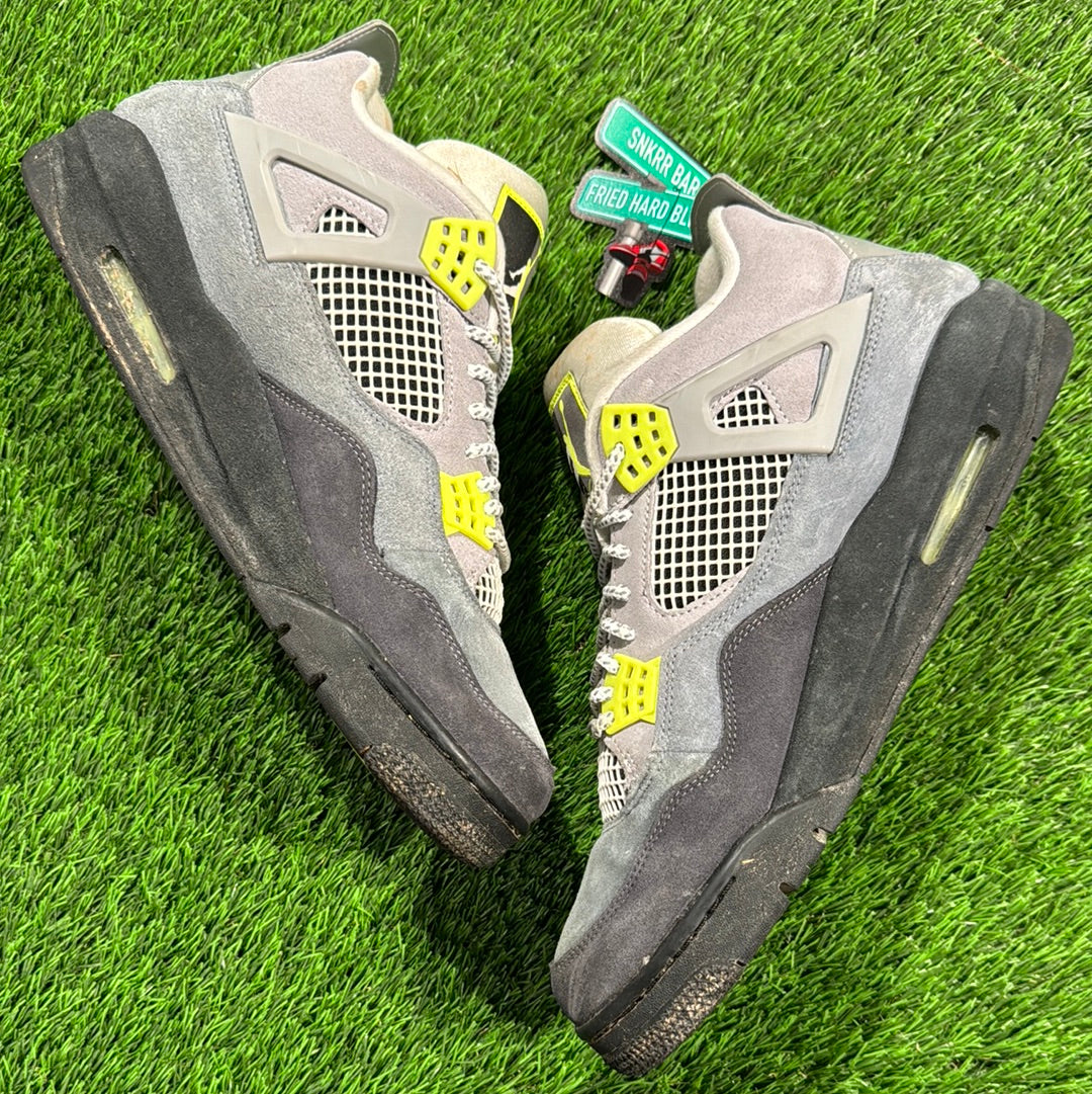 Air Jordan 4 Retro SE 'Neon 95'