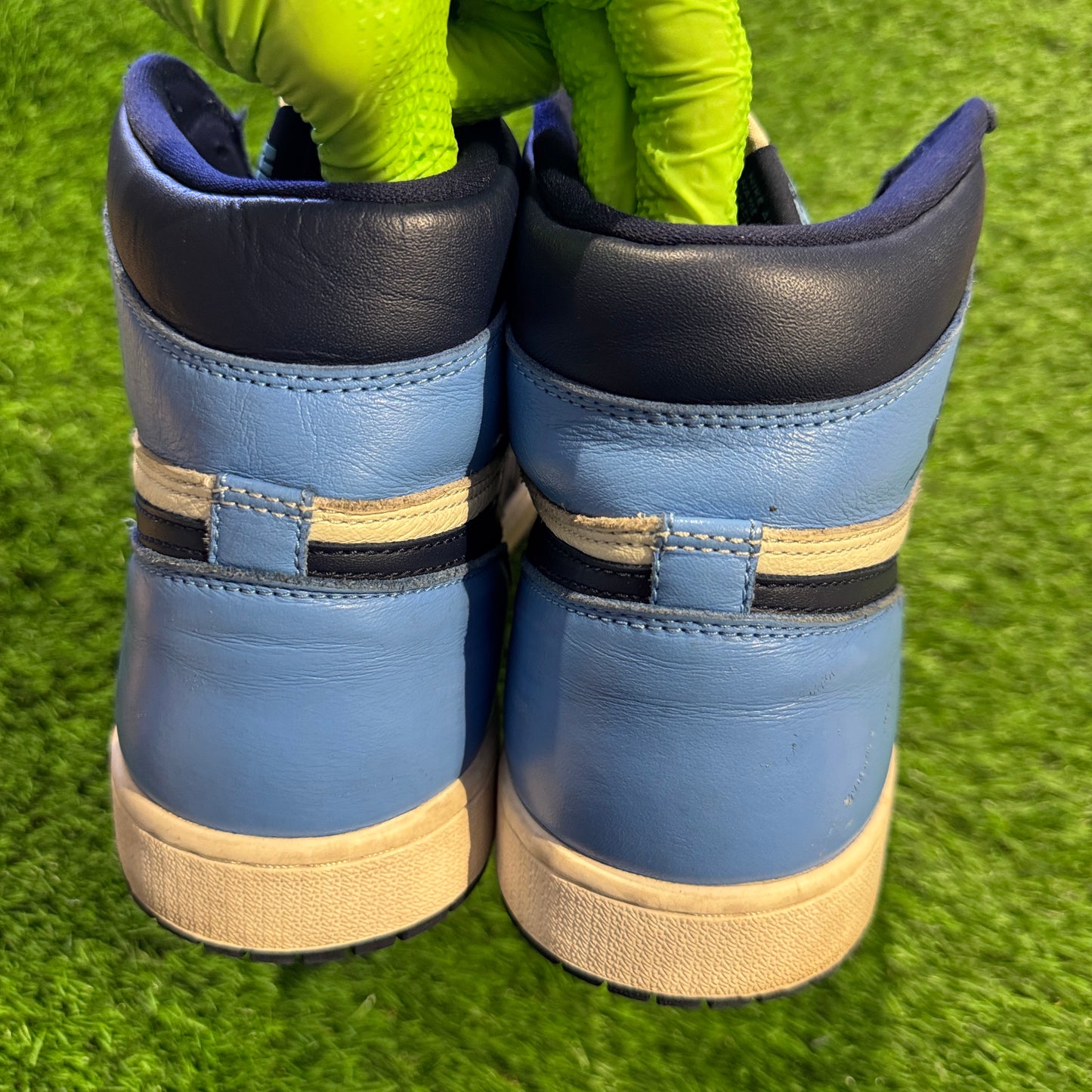 Air Jordan 1 Retro High OG 'Obsidian'