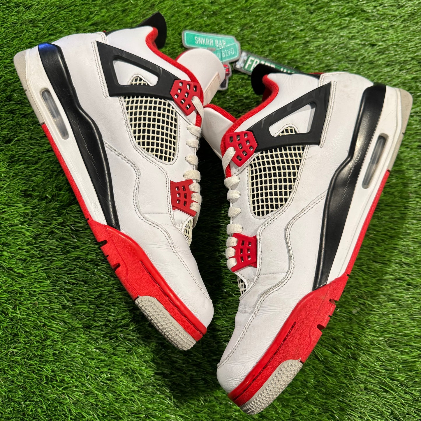 Air Jordan 4 Retro OG 'Fire Red' 2020