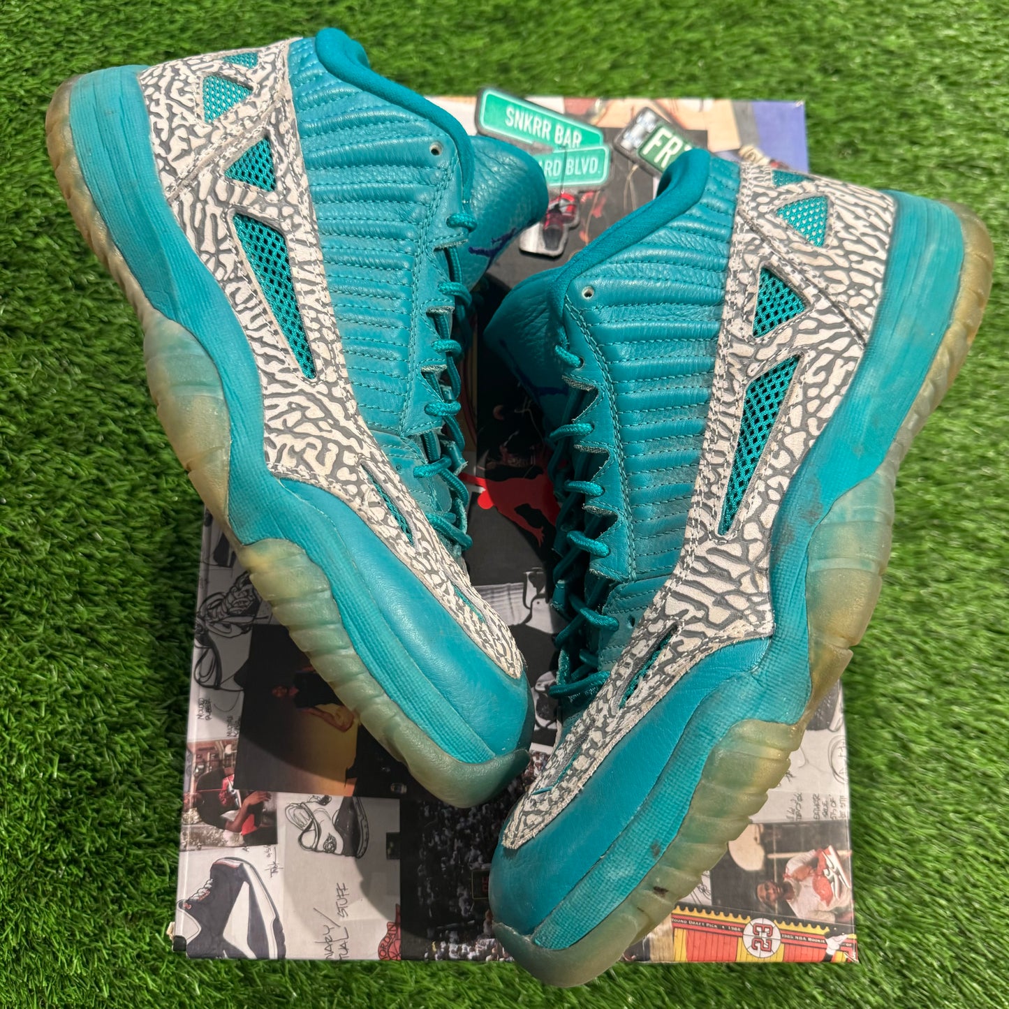 Air Jordan 11 Retro Low IE 'Rio Teal'