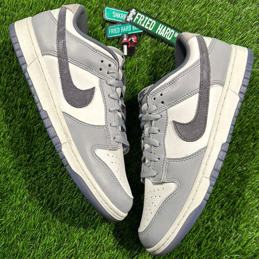 Dunk Low SE 'Light Carbon'