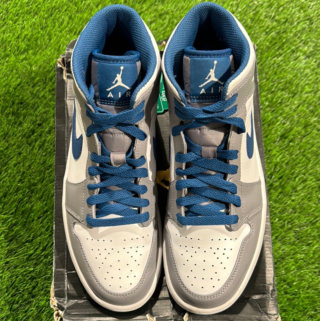 Air Jordan 1 Mid 'Cement True Blue'