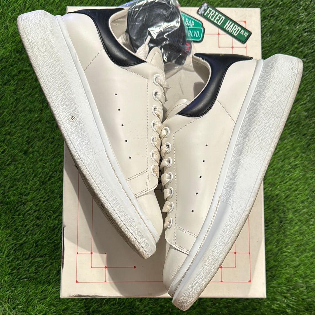Alexander McQueen Wmns Oversized Sneaker 'White Black' 2019