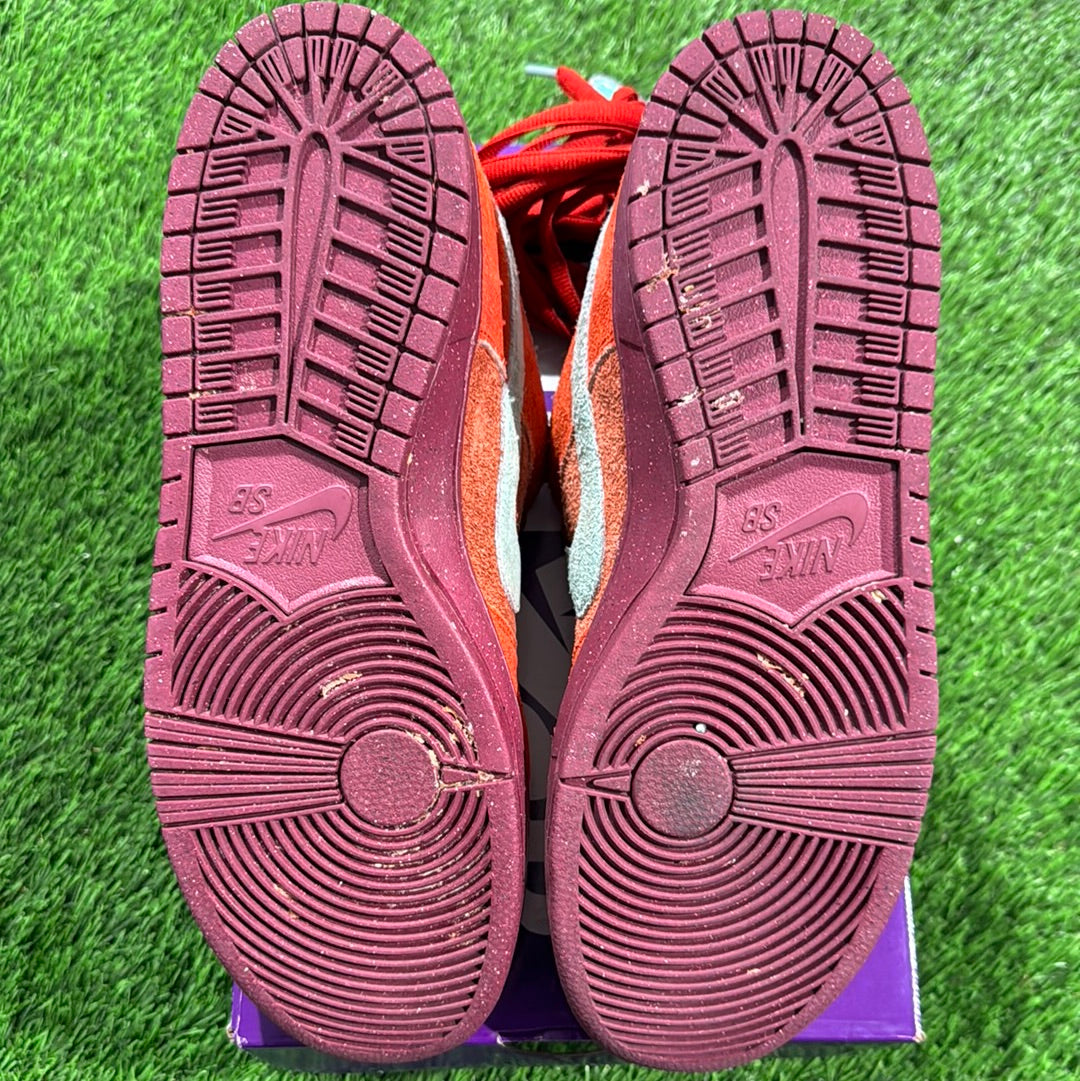 Dunk Low SB 'Mystic Red'