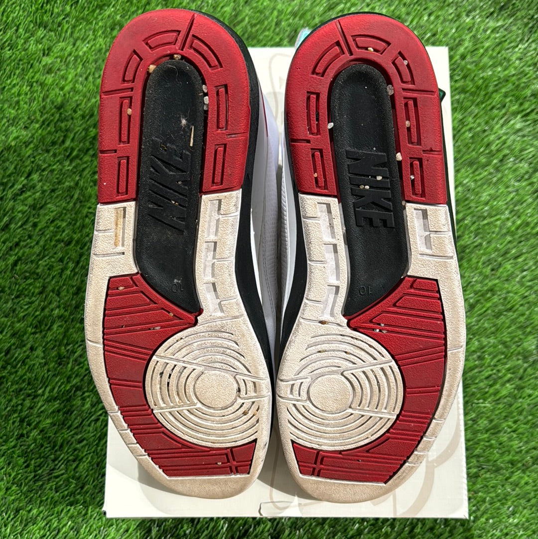 Air Jordan 2 Retro 'Chicago' 2022