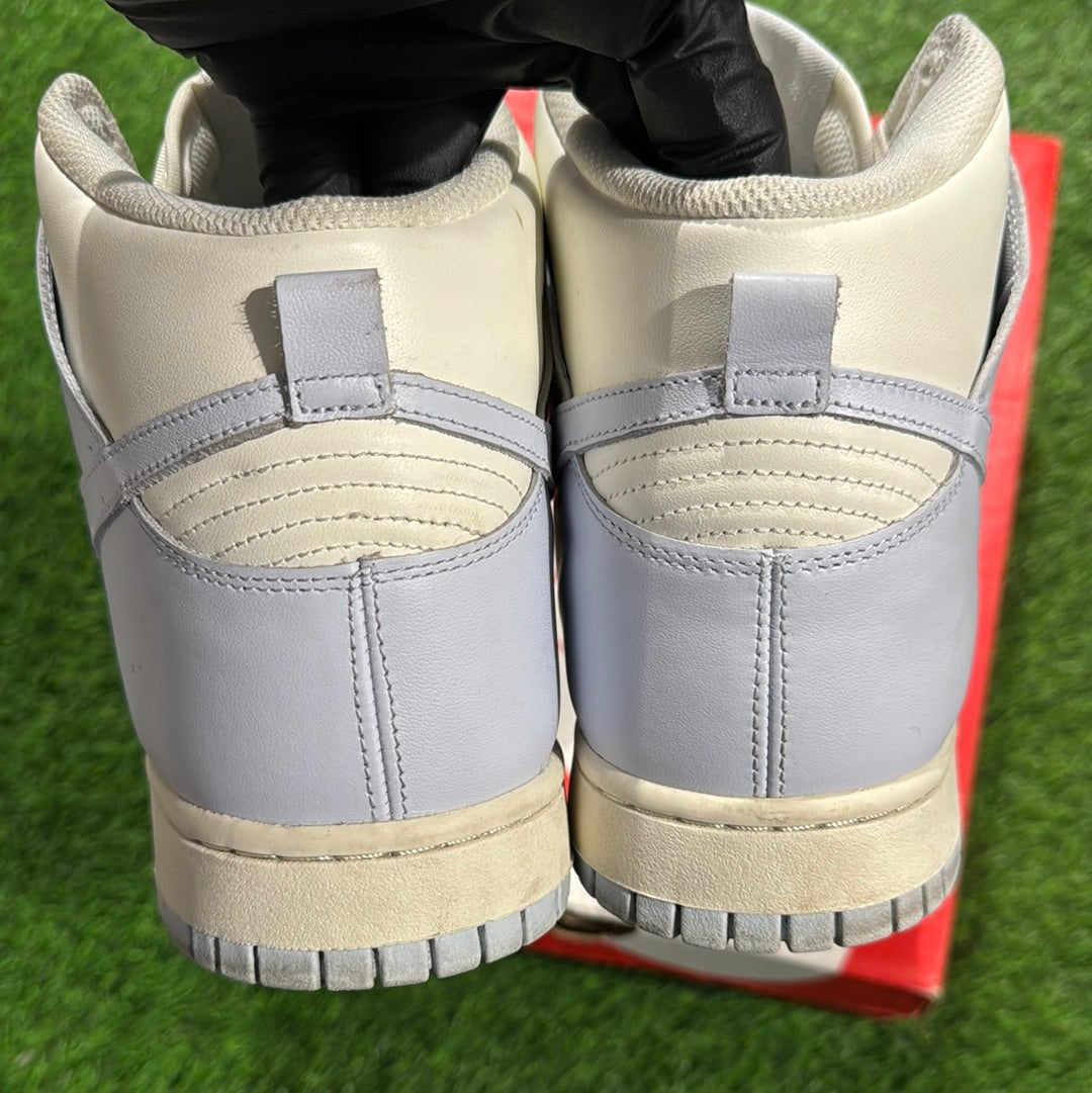 Wmns Dunk High 'Football Grey'
