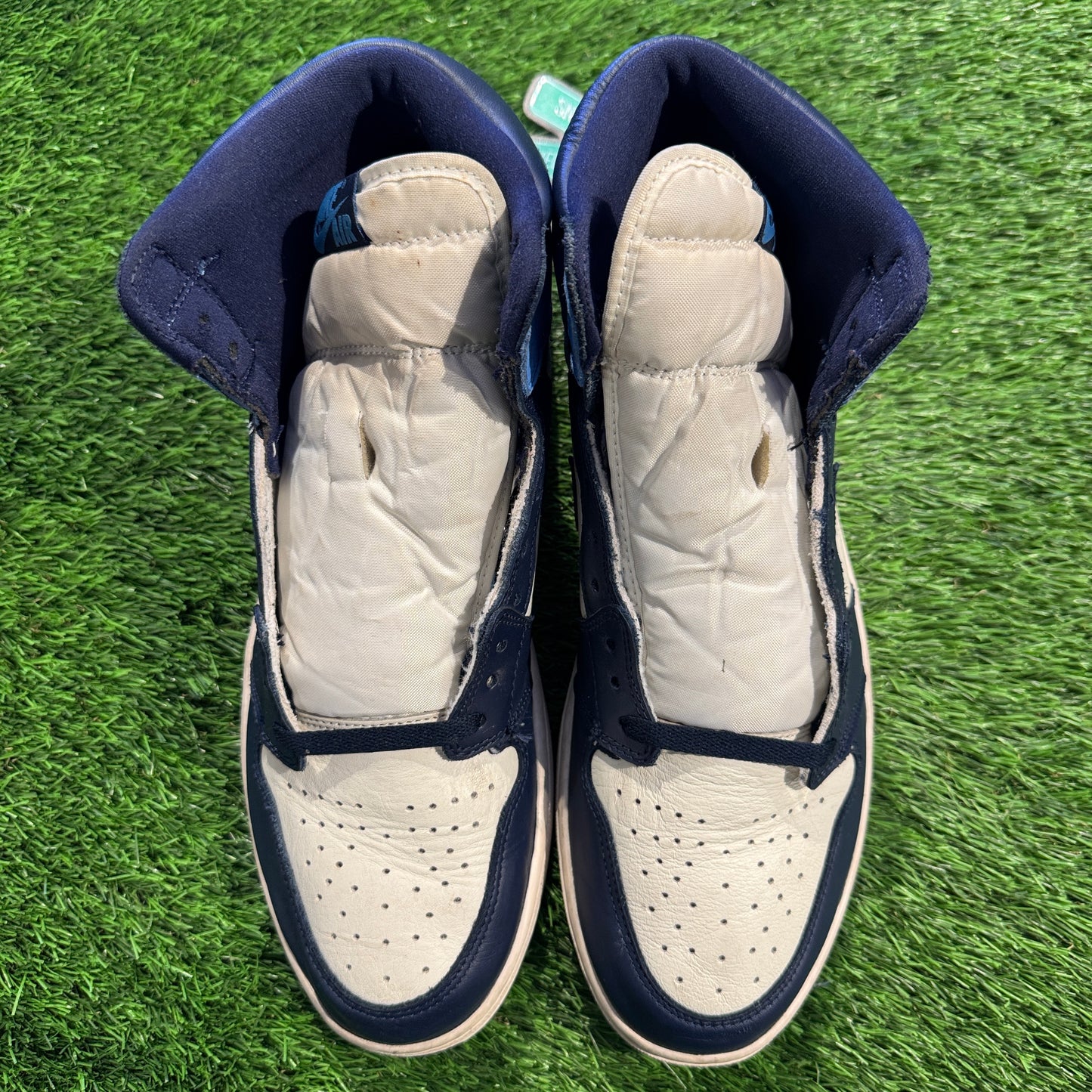 Air Jordan 1 Retro High OG 'Obsidian'