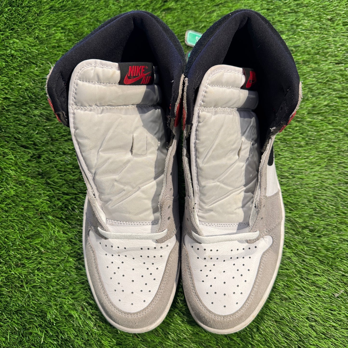 Air Jordan 1 Retro High OG 'Smoke Grey'