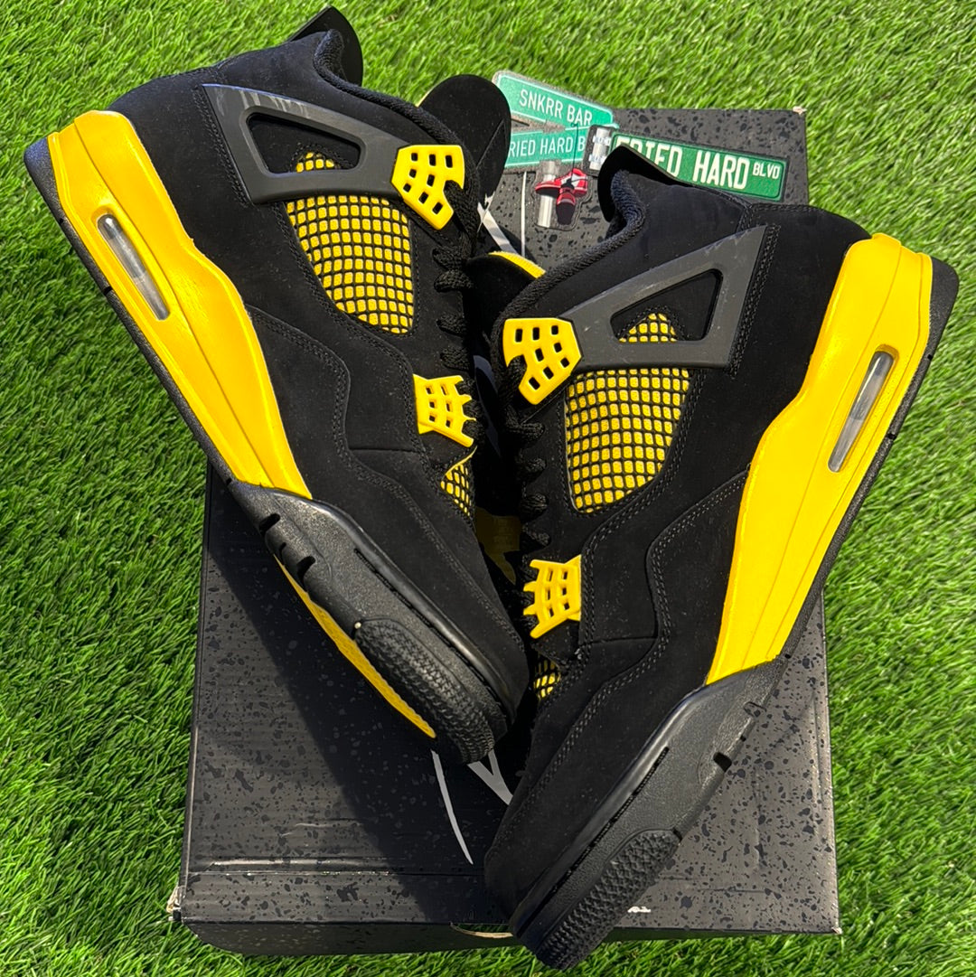 Air Jordan 4 Retro 'Thunder' 2023