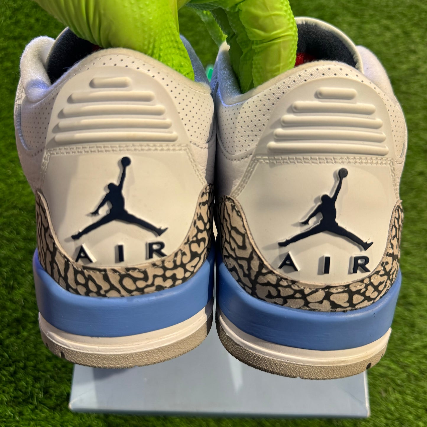 Air Jordan 3 Retro 'UNC'