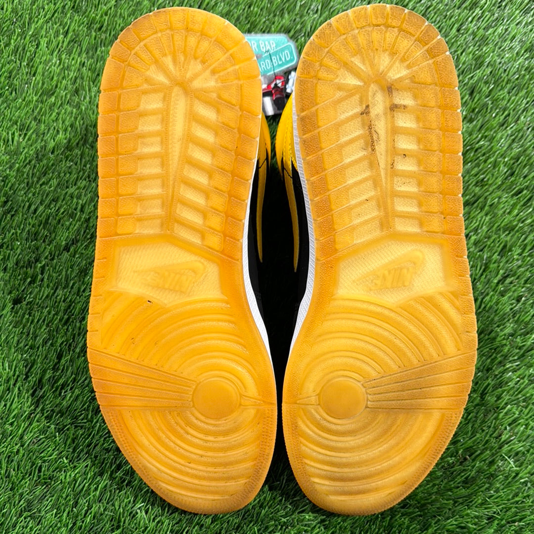 Air Jordan 1 Retro Mid 'New Love' 2017